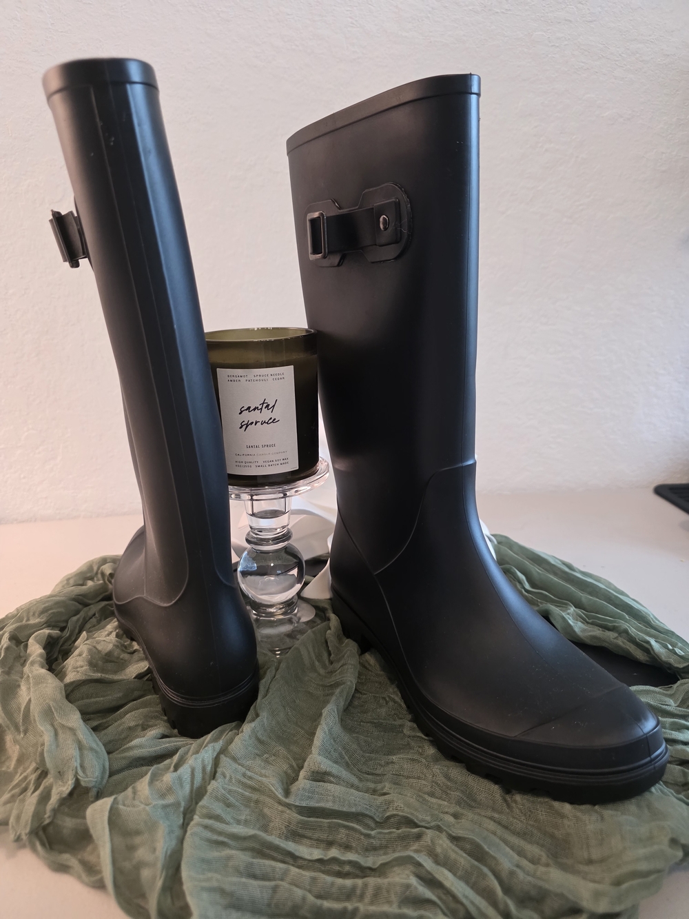 Classic Black Tall Rain Boots Size 8.